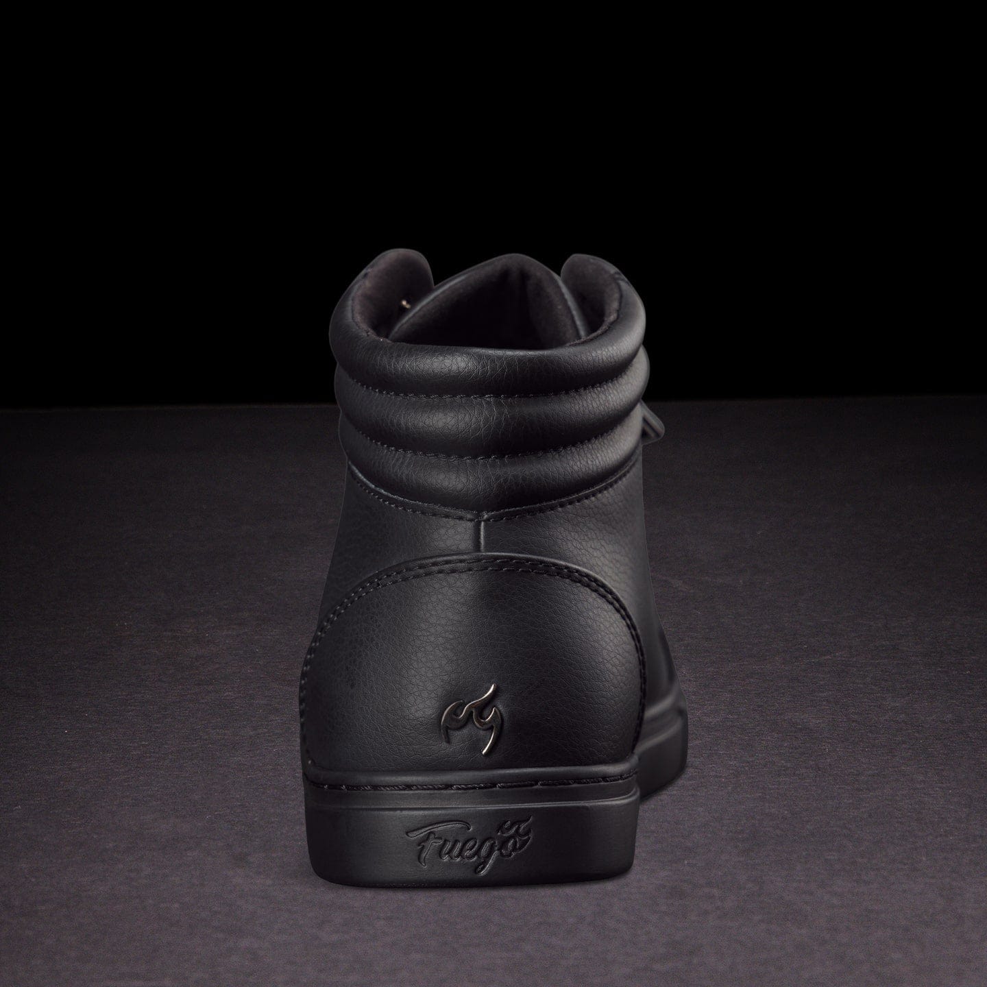 Fuego Sneakers All-black | High-top